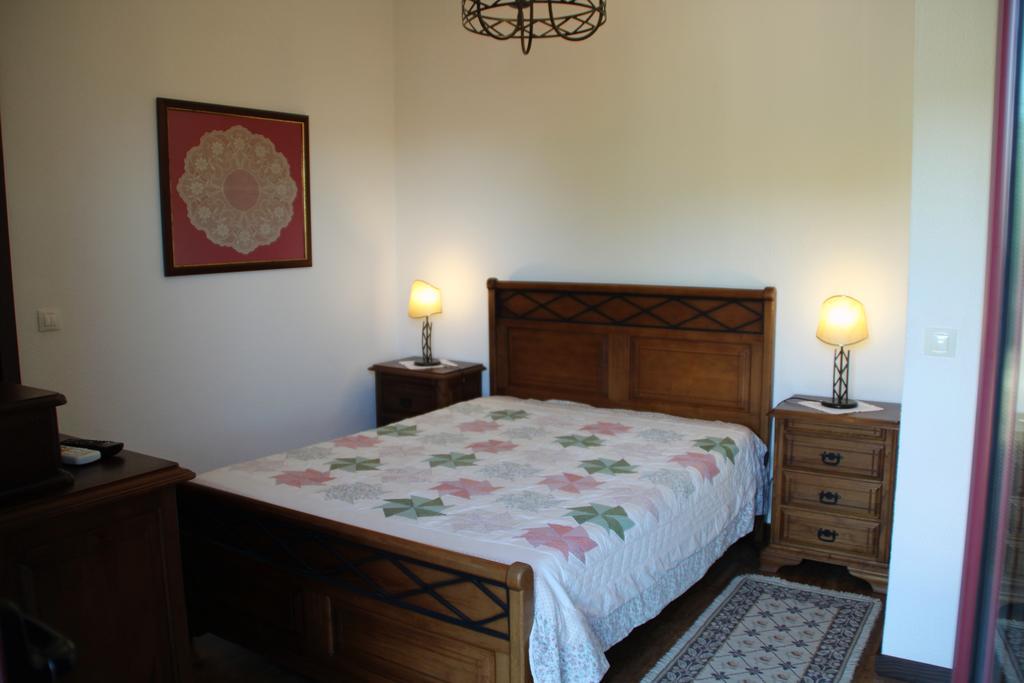 Solar Dos Almeidas - Turismo De Habitacao Bed and Breakfast Trancoso Esterno foto