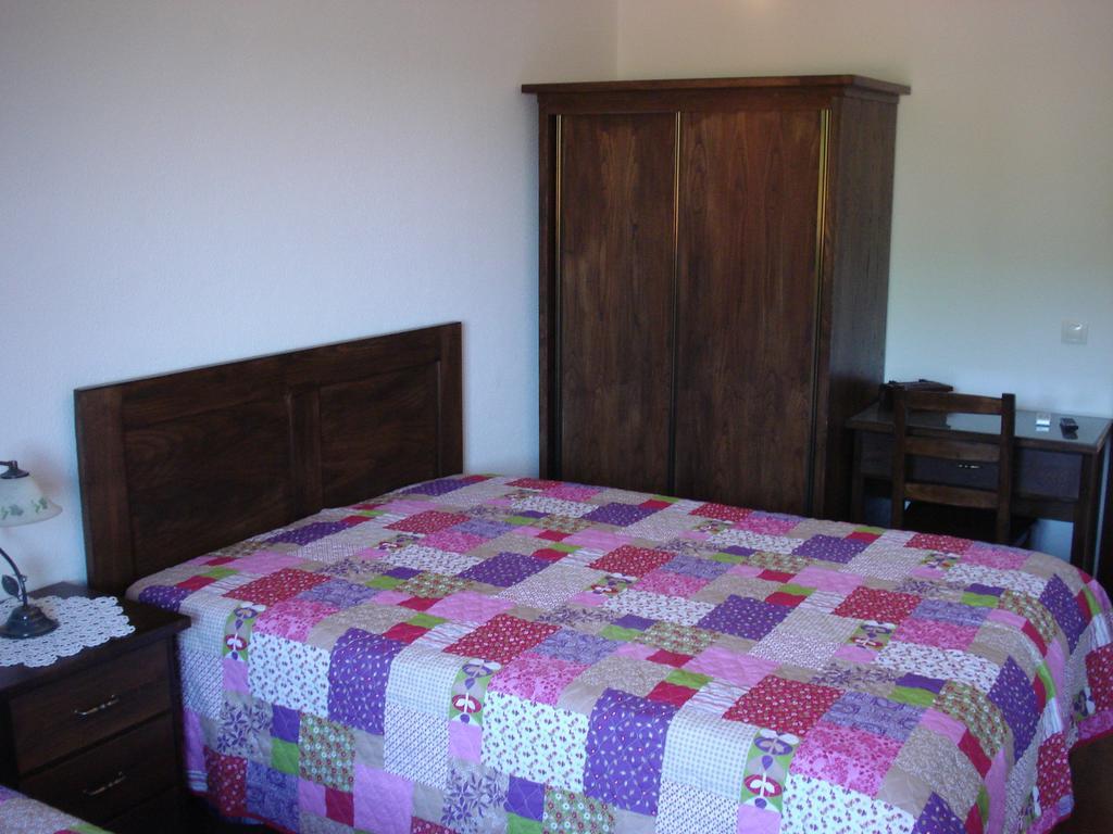 Solar Dos Almeidas - Turismo De Habitacao Bed and Breakfast Trancoso Esterno foto